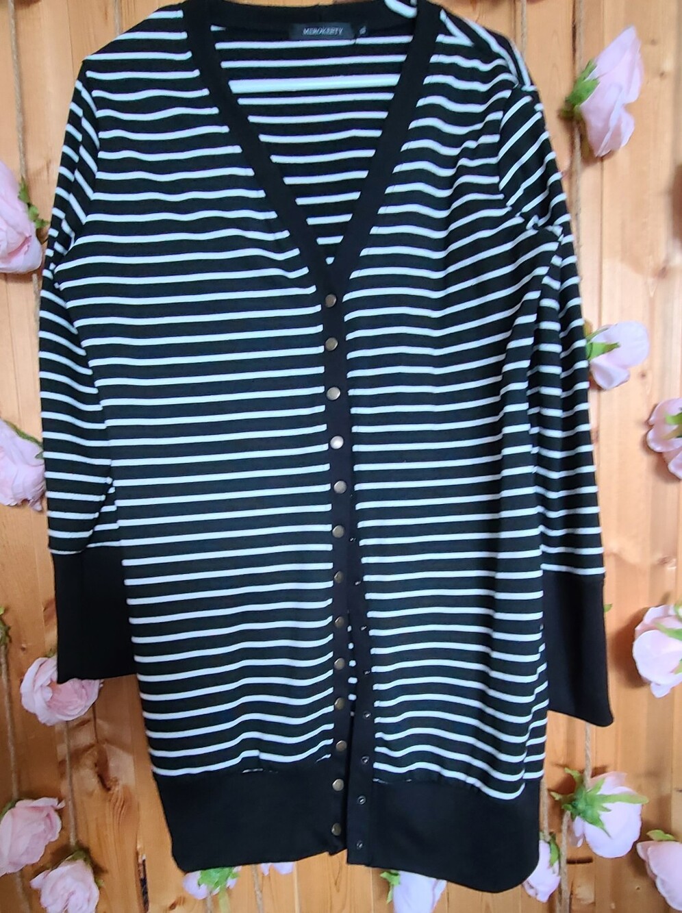 Striped V-Neck Button-Front Women's Sweater Cardigan - Black/White